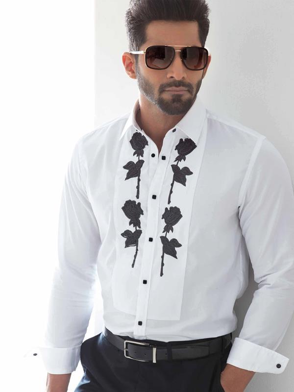 Garrix White Solid Full sleeve single cuff Slim Fit  Cotton Shirt