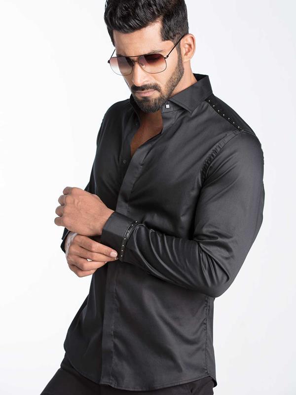 Swanky Black Solid Full sleeve single cuff Slim Fit  Blended Shirt