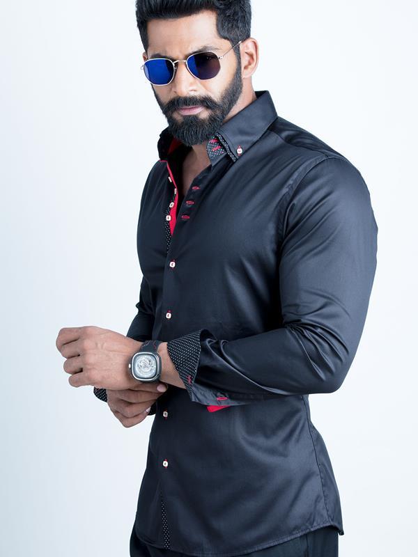 Tryst Black Solid Full Sleeve Slim Fit Cotton Shirt