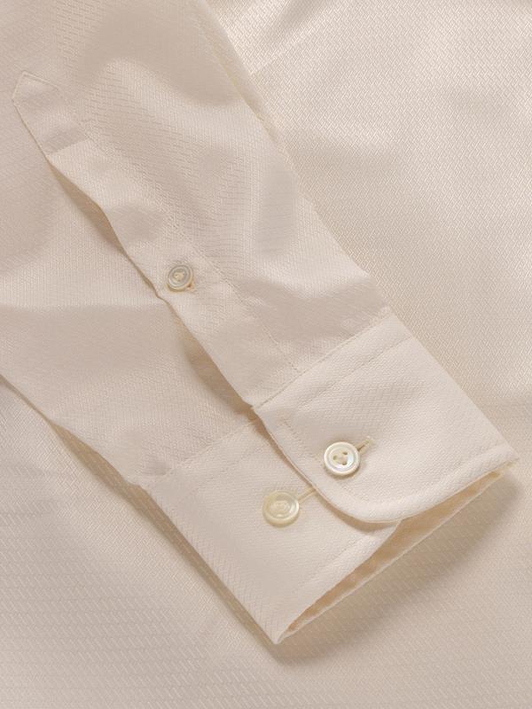 Tramonti Cream Solid Full sleeve single cuff Tailored Fit Classic Formal Cotton Shirt